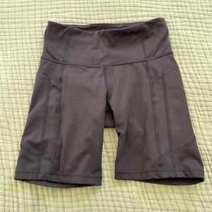 Athleta Ultimate Stash 7” Short XS